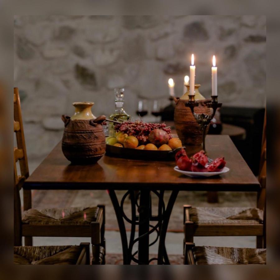 Kisiskhevi Chateau Tetri Bairagebi White Flags מראה חיצוני תמונה