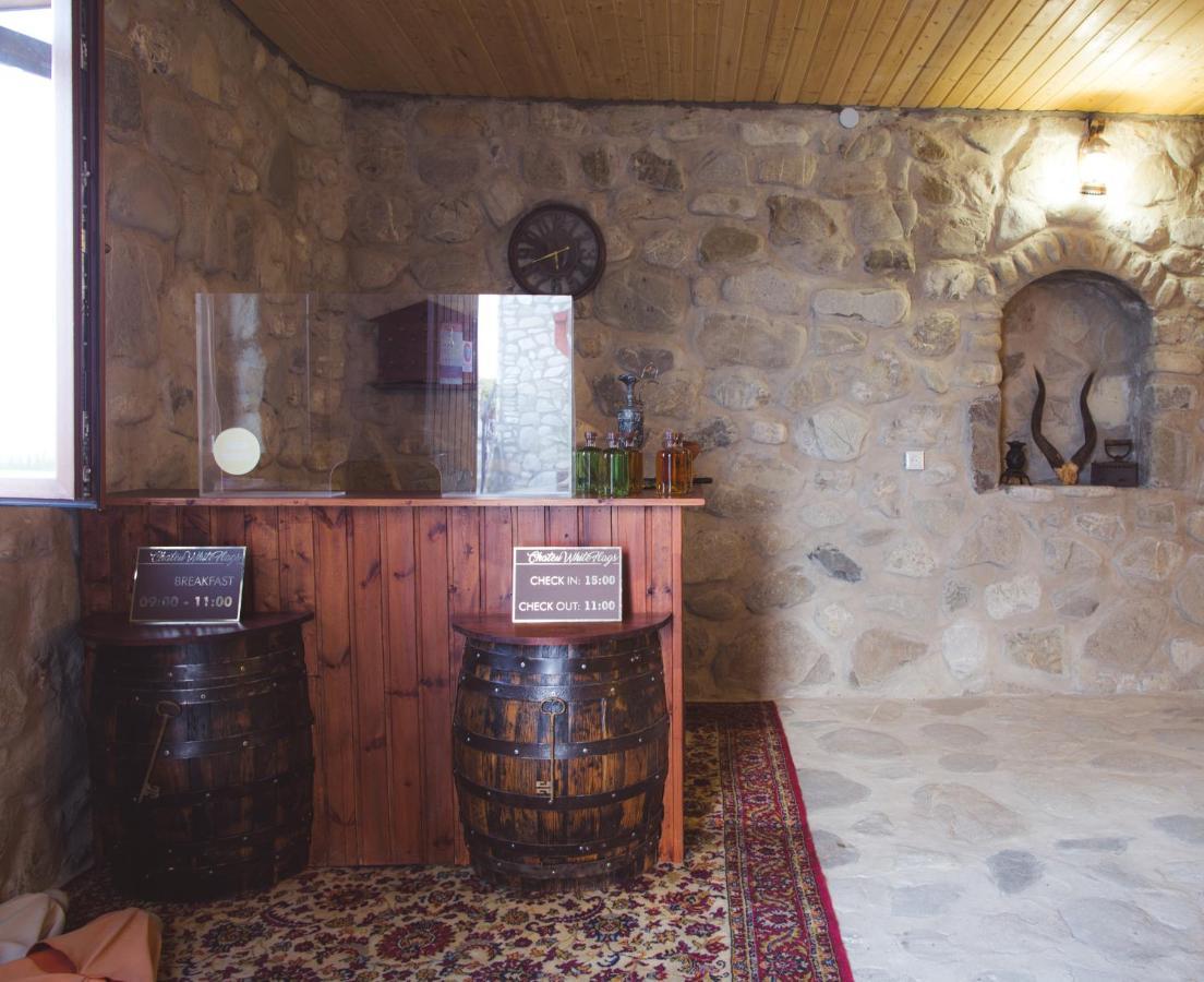 Kisiskhevi Chateau Tetri Bairagebi White Flags מראה חיצוני תמונה