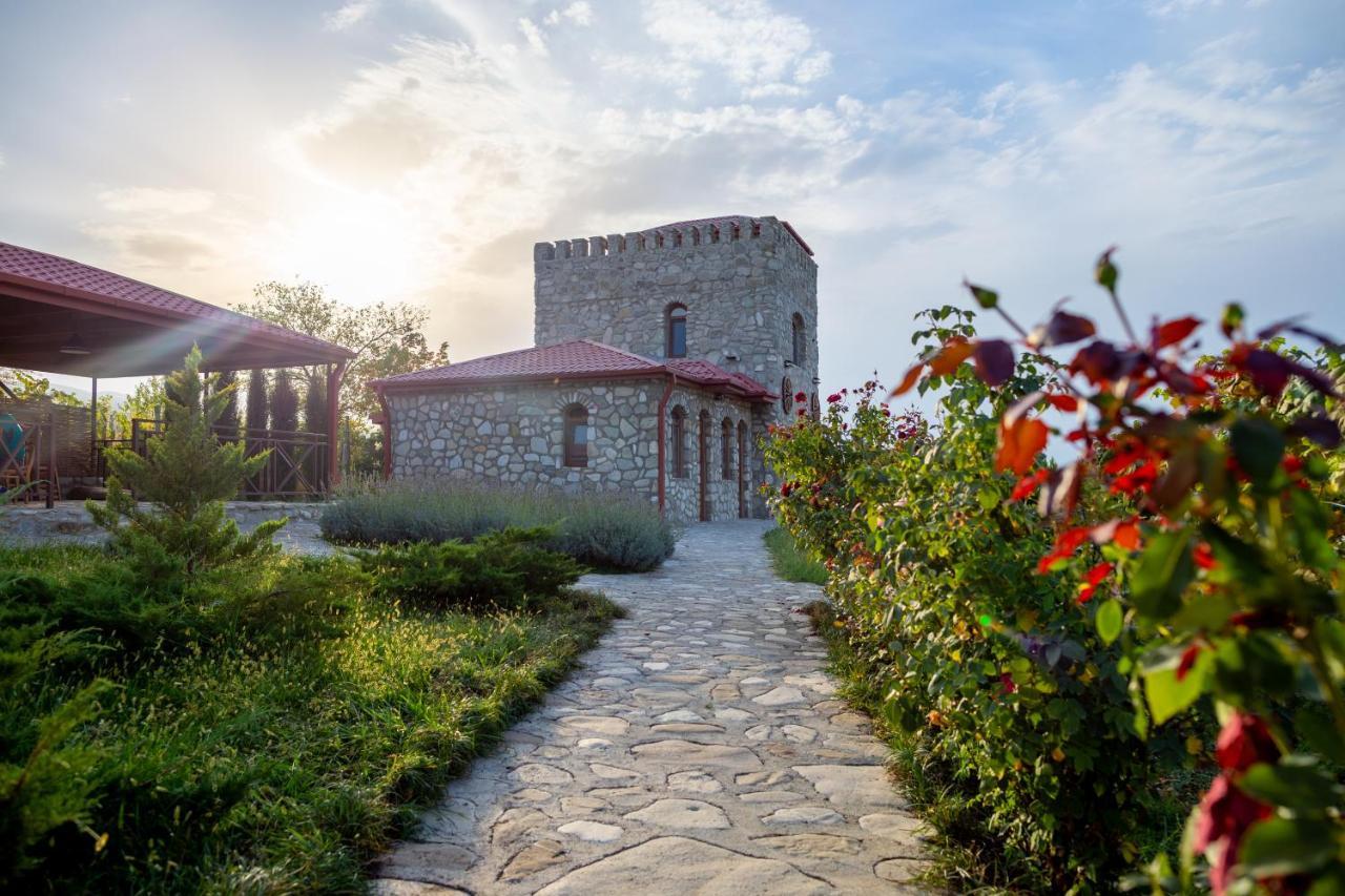 Kisiskhevi Chateau Tetri Bairagebi White Flags מראה חיצוני תמונה
