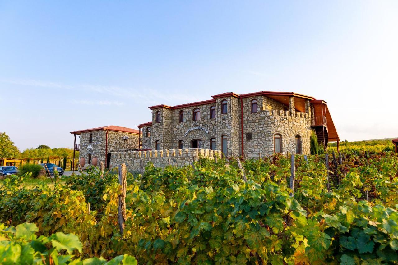 Kisiskhevi Chateau Tetri Bairagebi White Flags מראה חיצוני תמונה